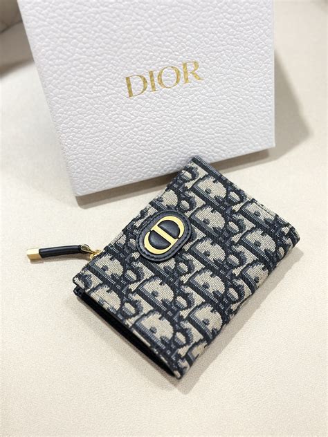 safilo dior montaigne 25 otkx|30 Montaigne Dahlia Wallet Gold.